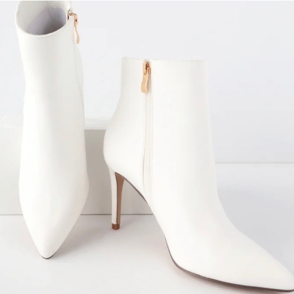 NWOT Lulus Ankle Boots - Picture 2 of 2
